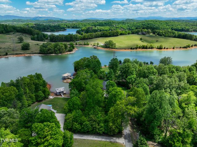278 Candy Creek Private Drive, Blountville, TN 37617