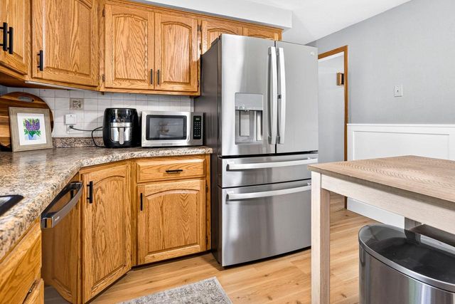 700 E LINDBERGH STREET, Appleton, WI 54911