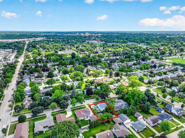 700 E LINDBERGH STREET, Appleton, WI 54911
