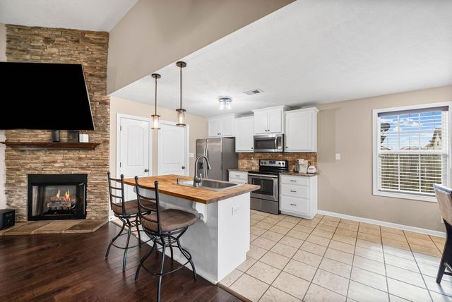 1313 Freedom Dr, Clarksville, TN 37042