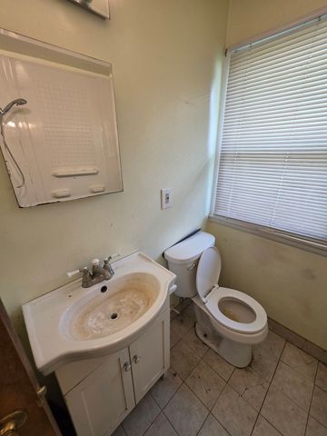 102 N Berteau Avenue, Bartlett, IL 60103