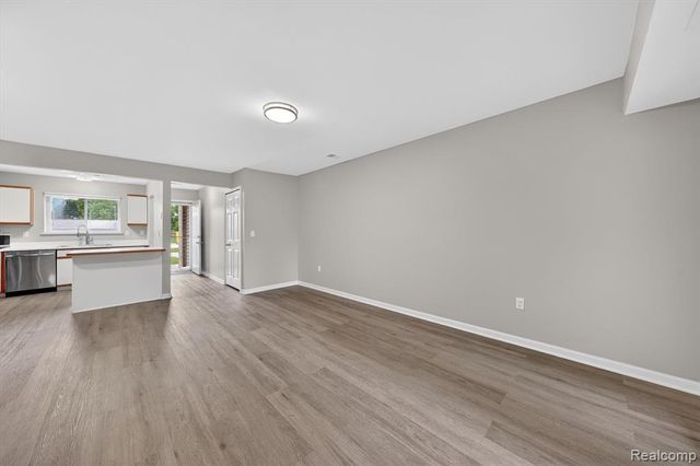 44393 Sunnyside Drive 38, Sterling Heights, MI 48313