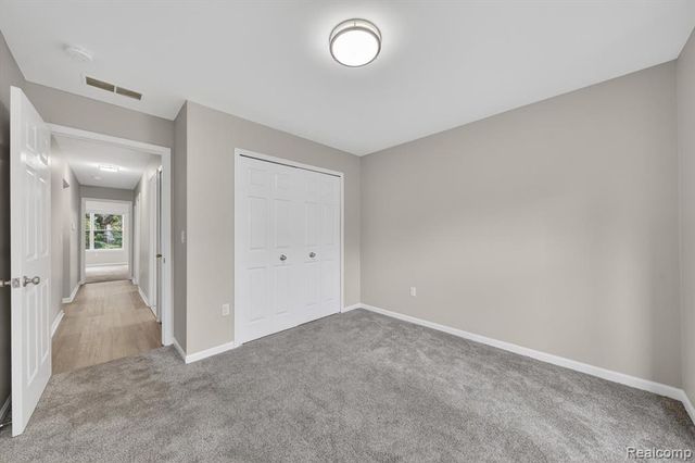 44393 Sunnyside Drive 38, Sterling Heights, MI 48313