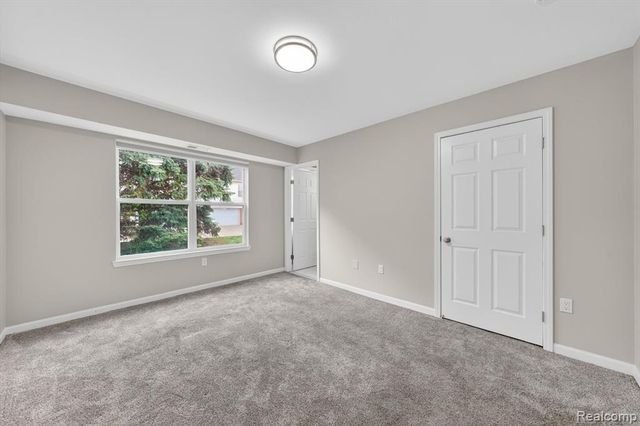 44393 Sunnyside Drive 38, Sterling Heights, MI 48313