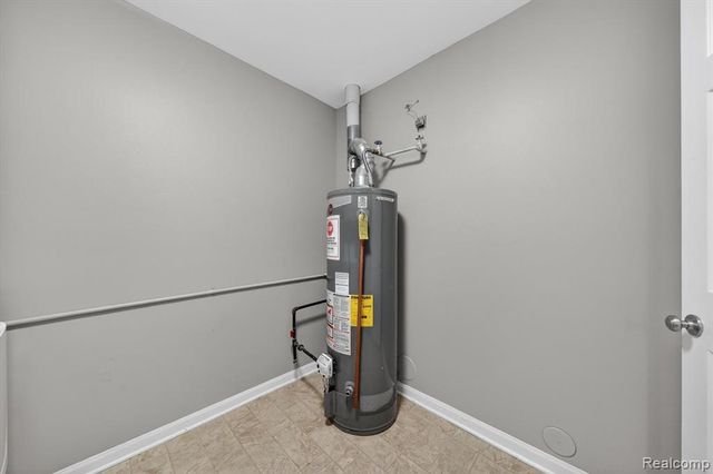 44393 Sunnyside Drive 38, Sterling Heights, MI 48313