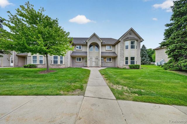 44393 Sunnyside Drive 38, Sterling Heights, MI 48313