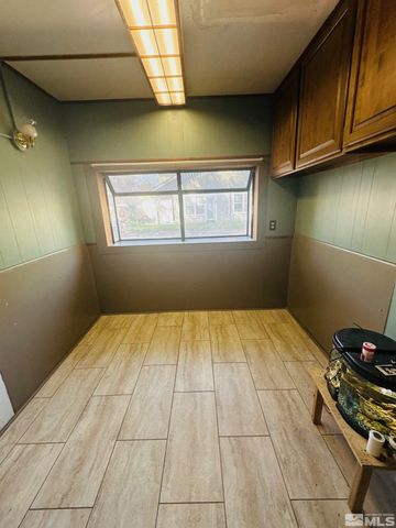 1605 Central Avenue, Lovelock, NV 89419