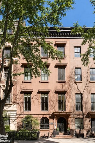 47 W 9TH Street, New York City, NY 10011