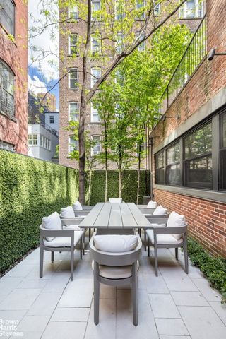 47 W 9TH Street, New York City, NY 10011