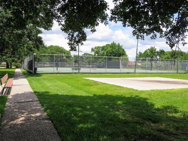 1911 Clipper Court, Willis, TX 77318