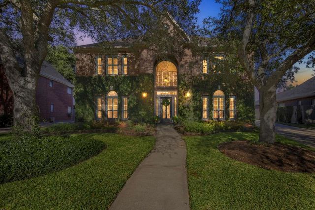 6515 Lussier Drive, Sugar Land, TX 77479