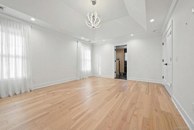 36 Foster Lane, Westbury, NY 11590