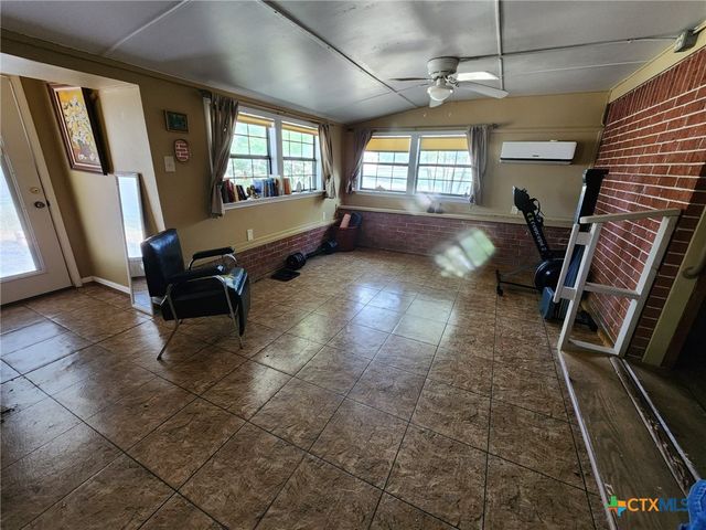 306 Dover Street, Victoria, TX 77905