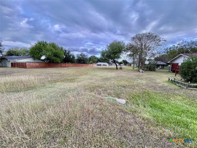 306 Dover Street, Victoria, TX 77905