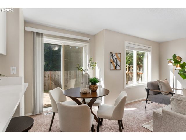 17239 REBECCA Ln, Lake Oswego, OR 97035