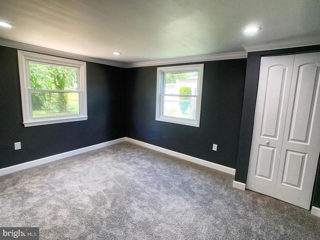 Image 11 of property listing at 7907 SUBET, Windsor Mill, MD 21244