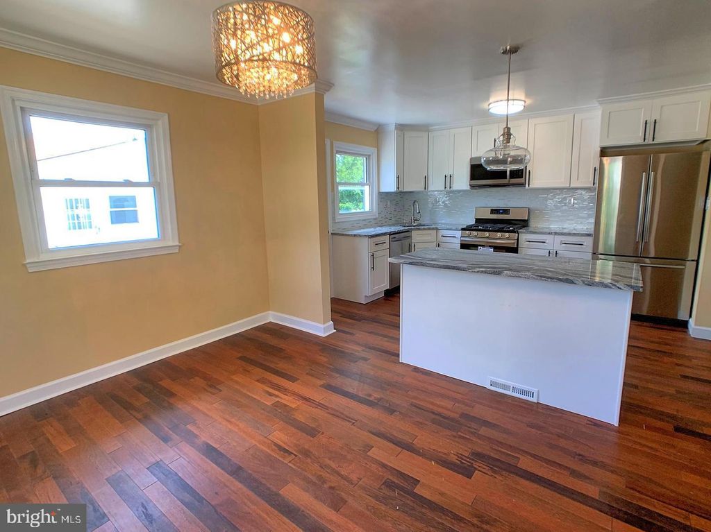 Image 3 of property listing at 7907 SUBET, Windsor Mill, MD 21244