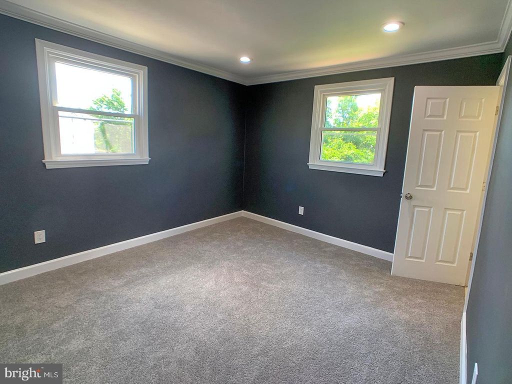 Image 6 of property listing at 7907 SUBET, Windsor Mill, MD 21244