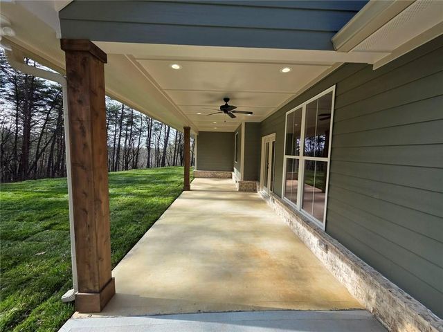 352 Oak W Trace, Jasper, GA 30143