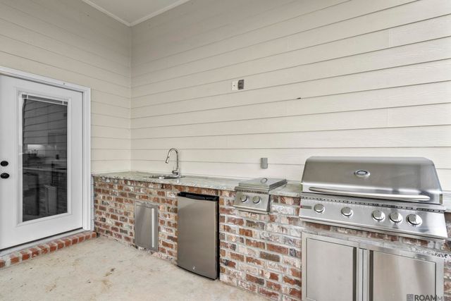 39532 Hernando De Soto Dr, Darrow, LA 70725