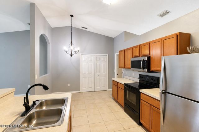 35 BELLEAIRE Drive, Palm Coast, FL 32137