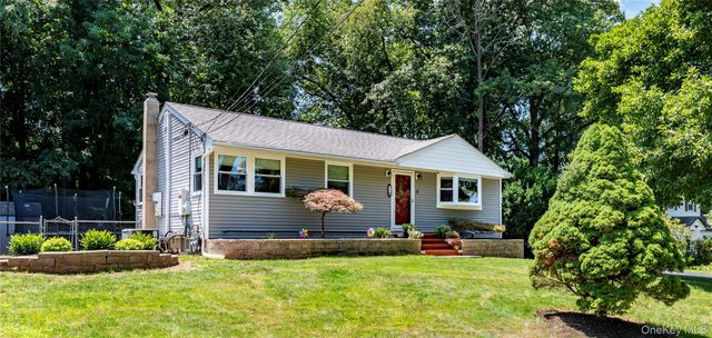 5 Nelson Place, Nanuet, NY 10954