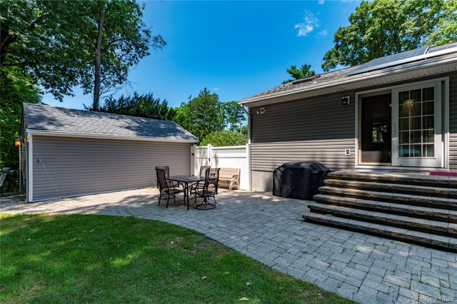 5 Nelson Place, Nanuet, NY 10954