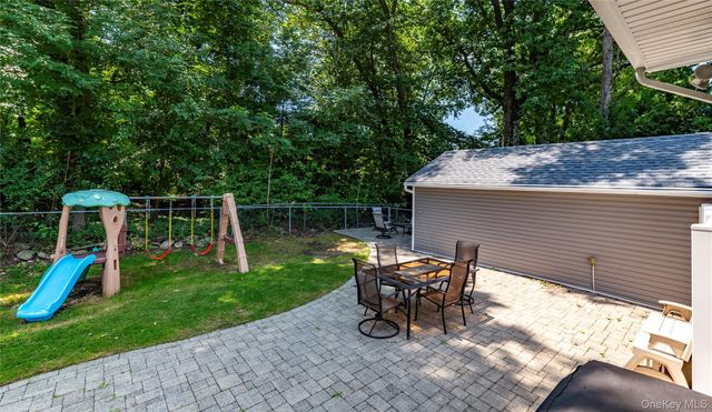 5 Nelson Place, Nanuet, NY 10954