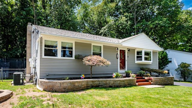 5 Nelson Place, Nanuet, NY 10954