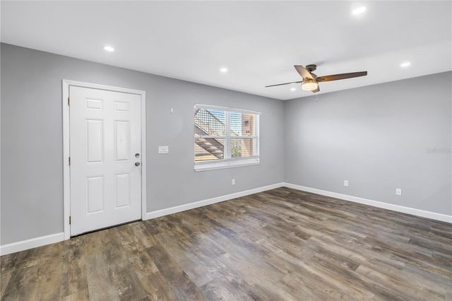 9105 W HILLSBOROUGH AVENUE I102, Tampa, FL 33615