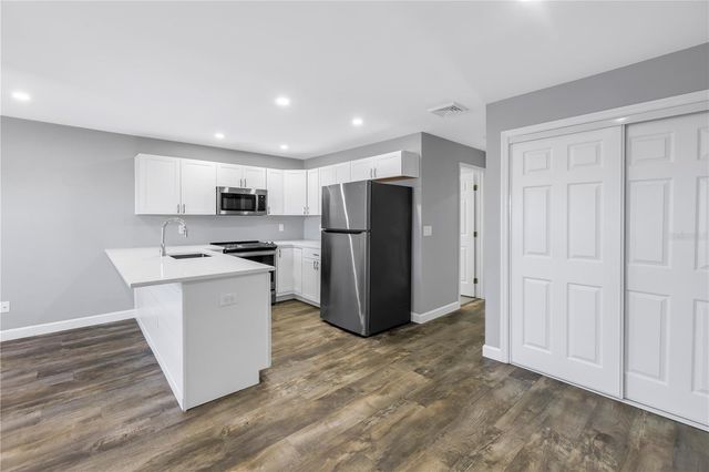 9105 W HILLSBOROUGH AVENUE I102, Tampa, FL 33615