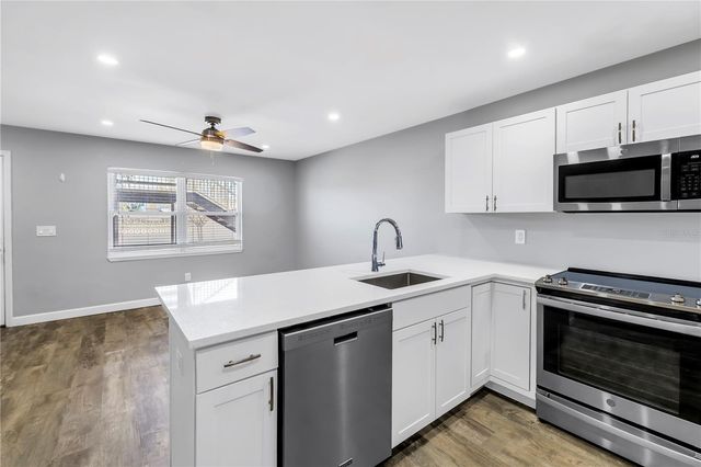 9105 W HILLSBOROUGH AVENUE I102, Tampa, FL 33615