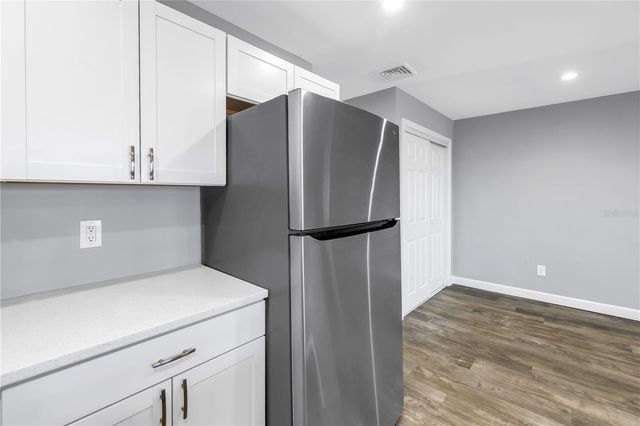 9105 W HILLSBOROUGH AVENUE I102, Tampa, FL 33615