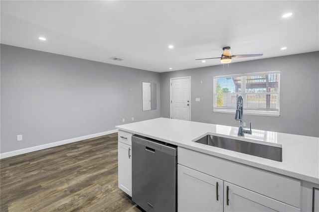 9105 W HILLSBOROUGH AVENUE I102, Tampa, FL 33615