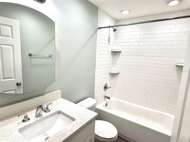 9105 W HILLSBOROUGH AVENUE I102, Tampa, FL 33615