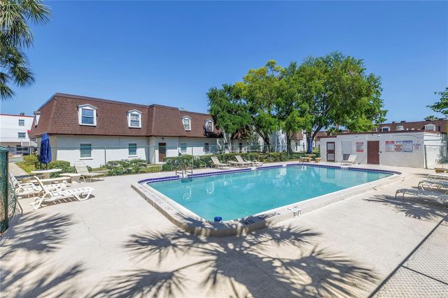 9105 W HILLSBOROUGH AVENUE I102, Tampa, FL 33615