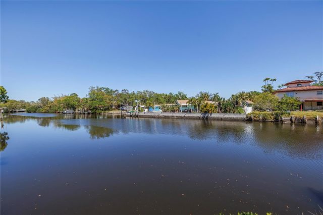 9105 W HILLSBOROUGH AVENUE I102, Tampa, FL 33615