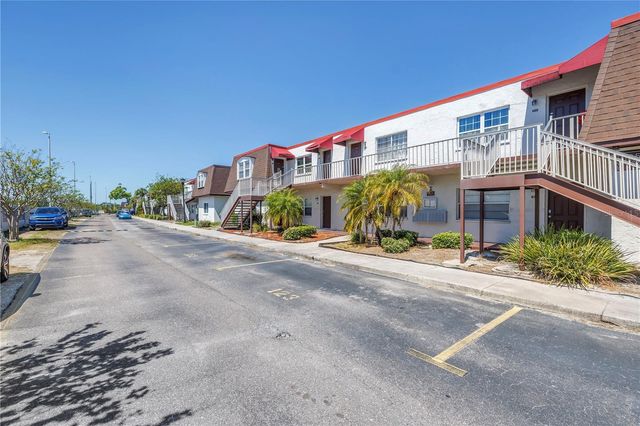 9105 W HILLSBOROUGH AVENUE I102, Tampa, FL 33615