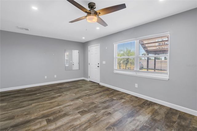 9105 W HILLSBOROUGH AVENUE I102, Tampa, FL 33615