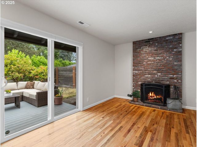 765 Sw 136TH Ave, Beaverton, OR 97005