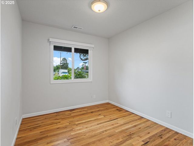 765 Sw 136TH Ave, Beaverton, OR 97005