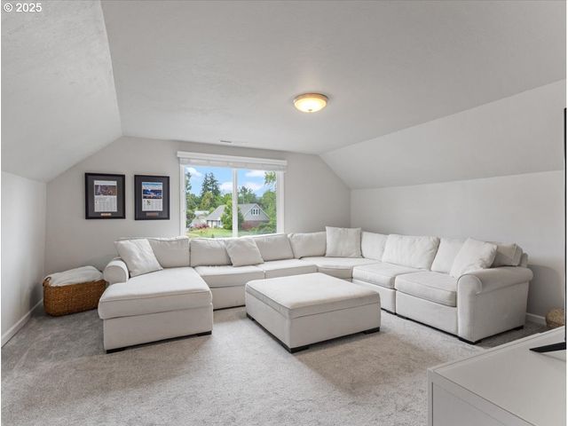 765 Sw 136TH Ave, Beaverton, OR 97005