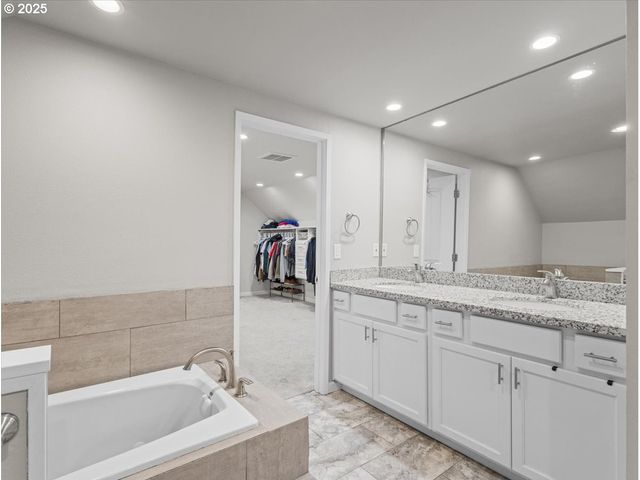 765 Sw 136TH Ave, Beaverton, OR 97005