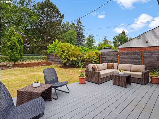 765 Sw 136TH Ave, Beaverton, OR 97005