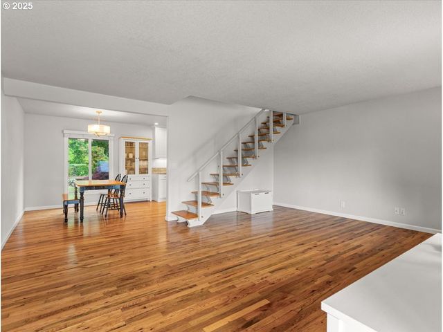 765 Sw 136TH Ave, Beaverton, OR 97005