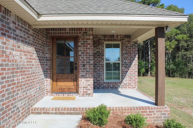 80 Meadow Breeze Road, Sumrall, MS 39482
