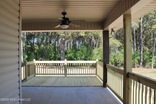80 Meadow Breeze Road, Sumrall, MS 39482