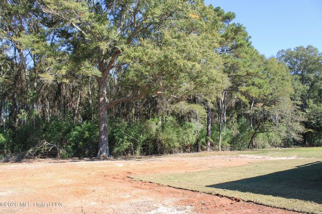 80 Meadow Breeze Road, Sumrall, MS 39482