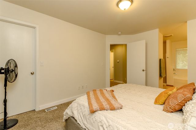 17942 Clear Lake Boulevard SE, Yelm, WA 98597