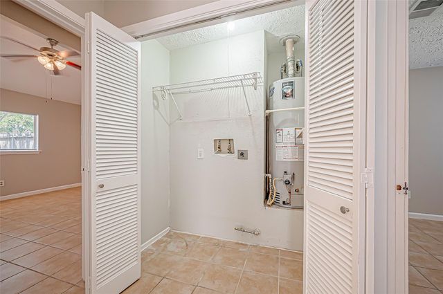 7111 Village Lake Drive, Cypress, TX 77433